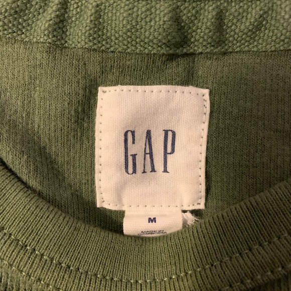 Beautiful Olive Green Sweater - Picture 2 of 4